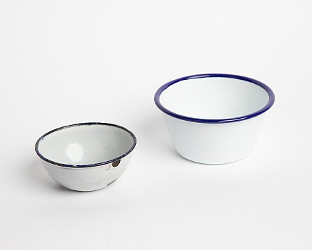 Bowl in Enamel Small ( priced individually )